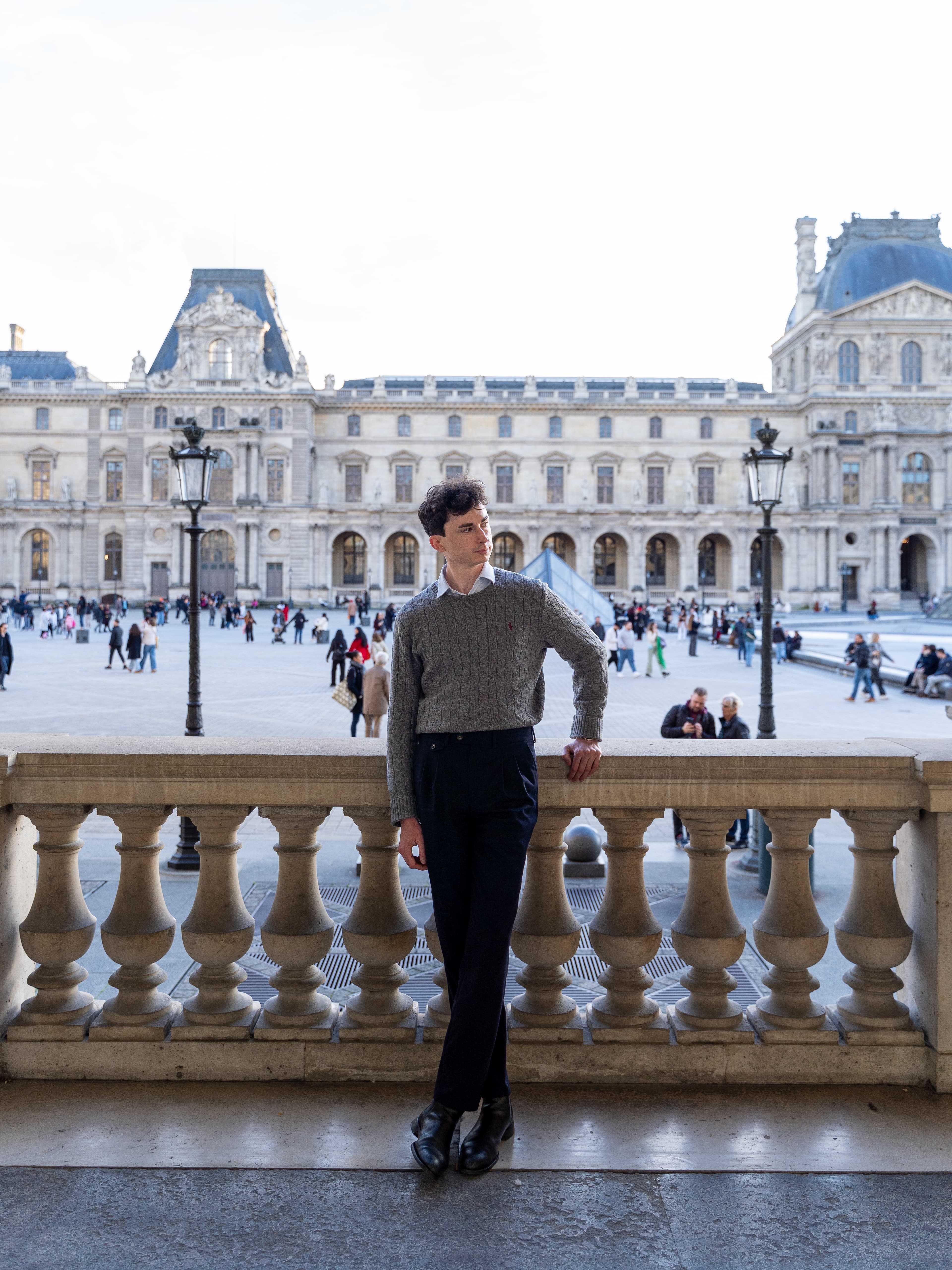 Séance portrait Jordan à Paris — approche discrète et spontanée, In Vivo Photo
